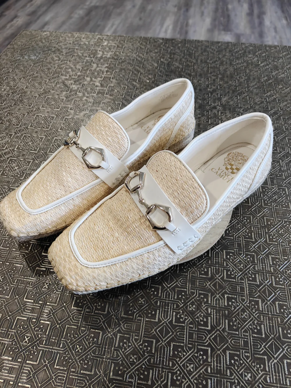 Vince Camuto Marynis Woven Loafers Great shape size 10